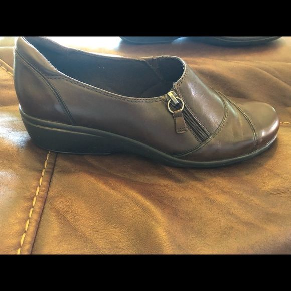 Clarks Artisan Women’s Clogs Size 9.5 In Brown Super Light EUC